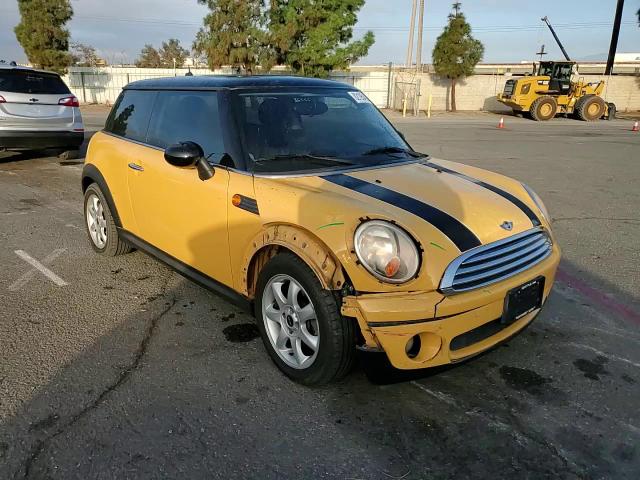 2007 Mini Cooper VIN: WMWMF33557TT52828 Lot: 82195465
