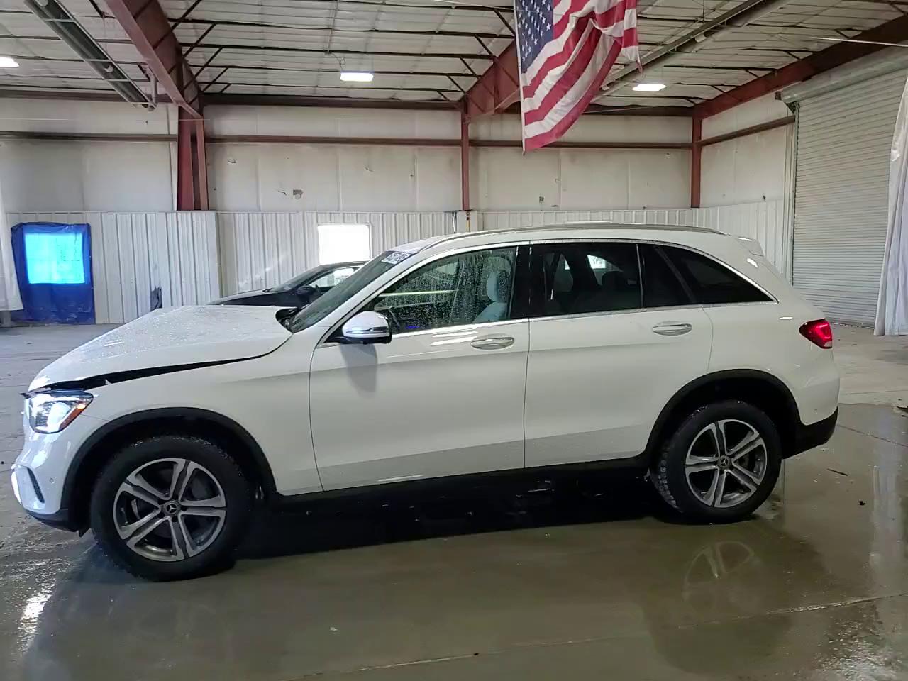 Фото: WDC0G8EBXLF745581