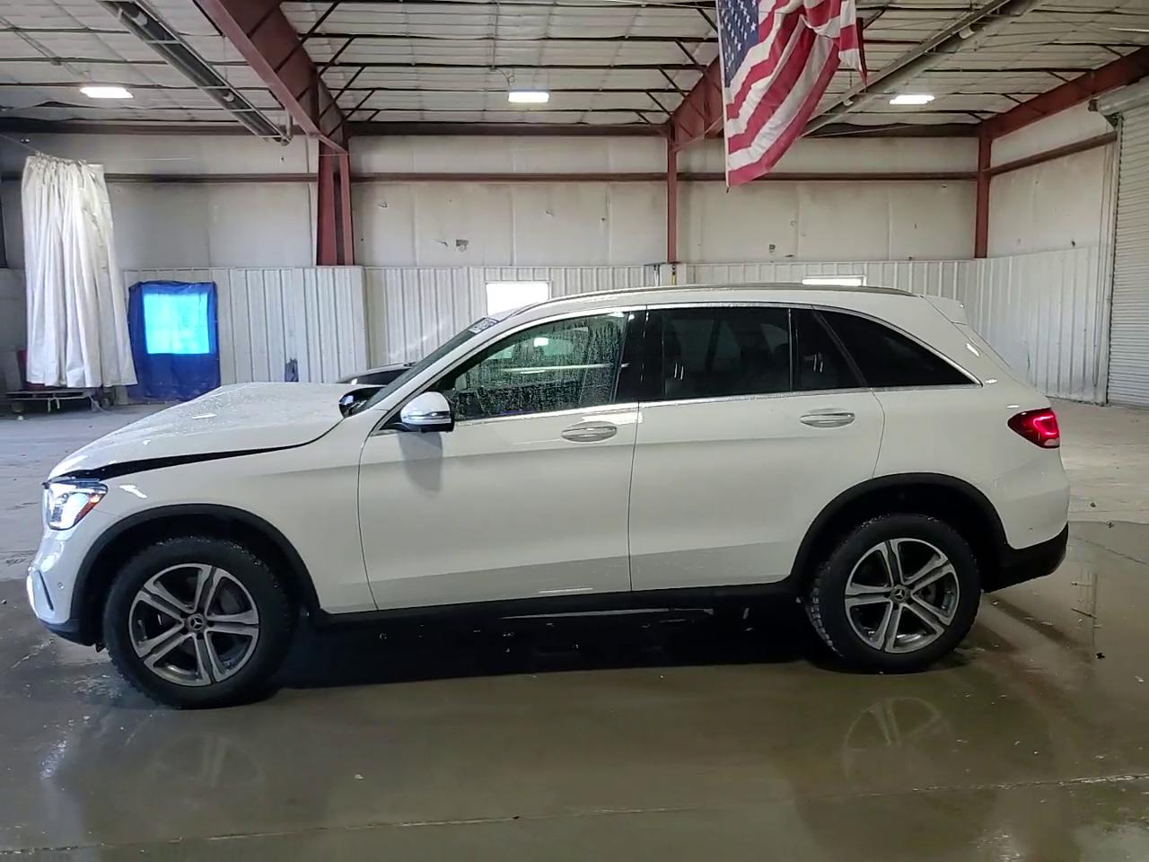 Фото: WDC0G8EBXLF745581