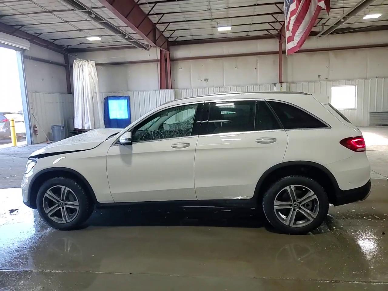 Фото: WDC0G8EBXLF745581