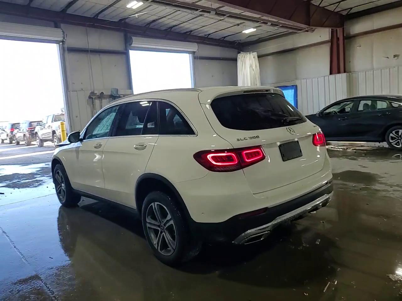 Фото: WDC0G8EBXLF745581