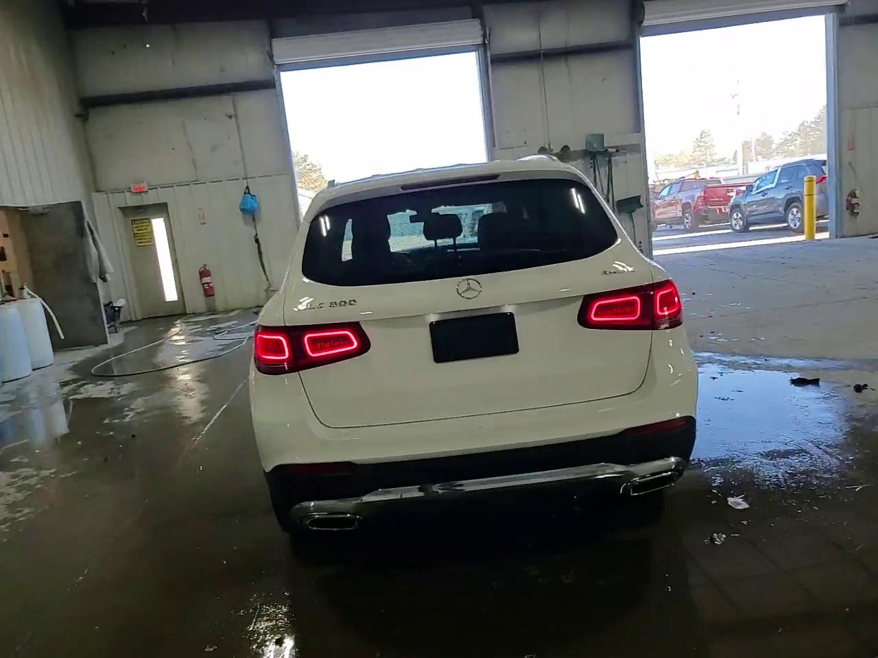 Фото: WDC0G8EBXLF745581