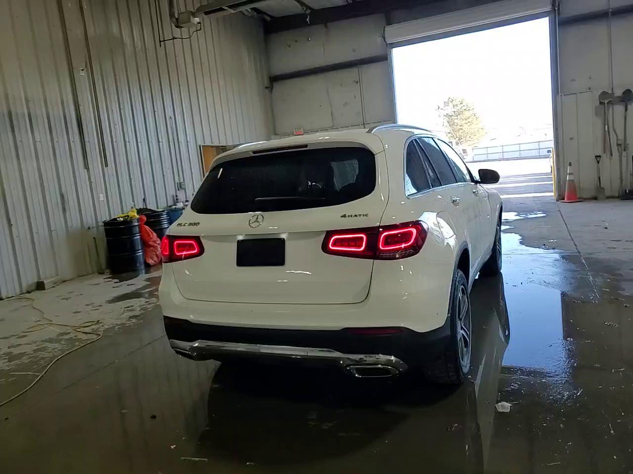 Фото: WDC0G8EBXLF745581