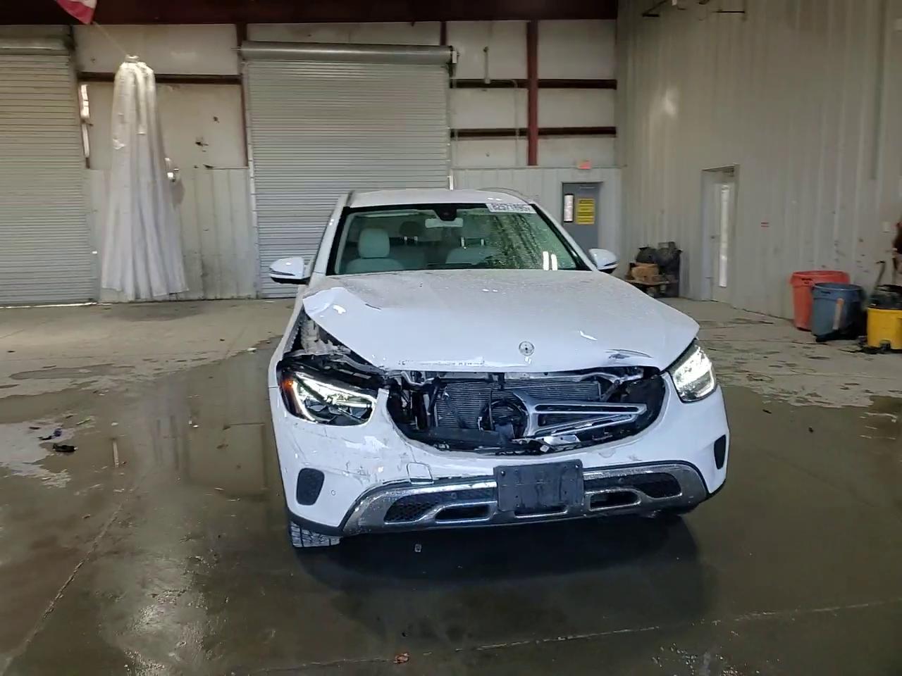 Фото: WDC0G8EBXLF745581