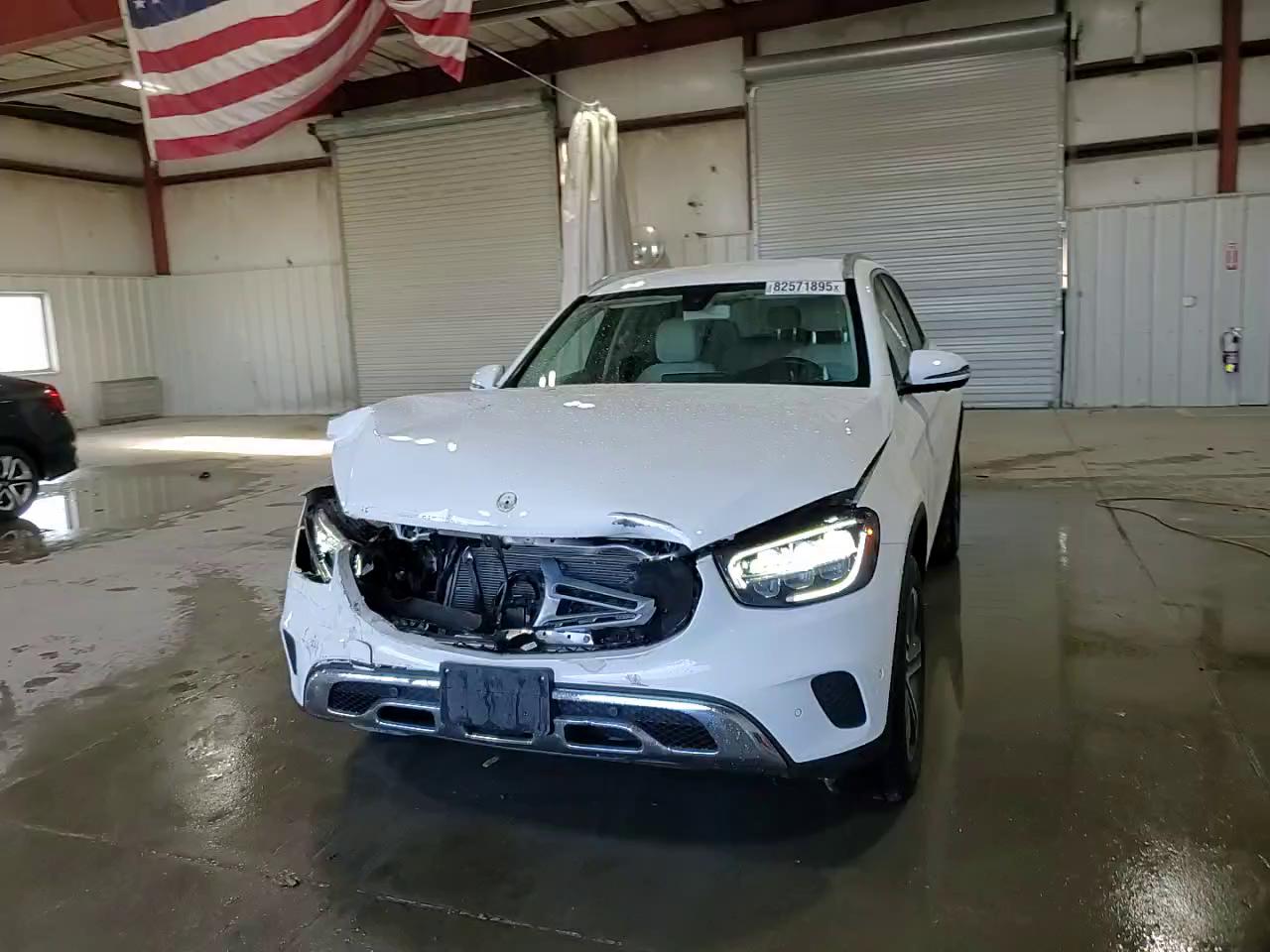 Фото: WDC0G8EBXLF745581