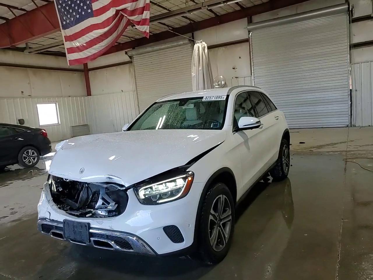 Фото: WDC0G8EBXLF745581