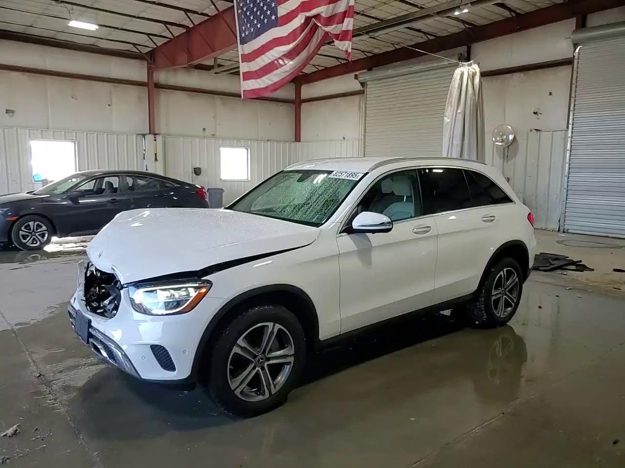 Фото: WDC0G8EBXLF745581