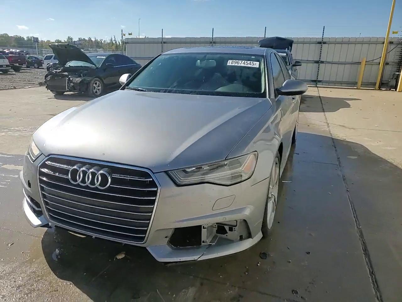 Фото: WAUFGAFC2GN073670