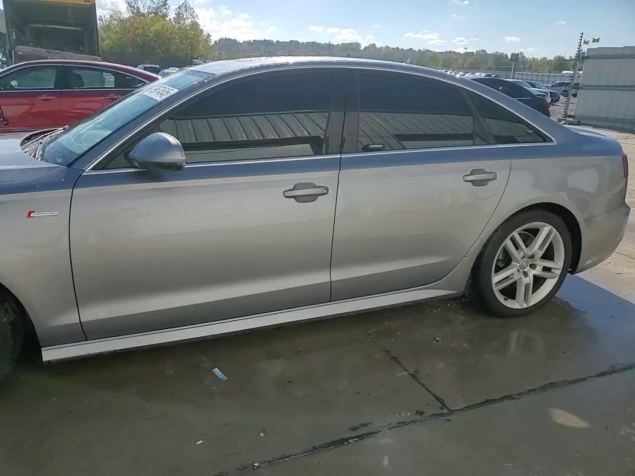 Фото: WAUFGAFC2GN073670