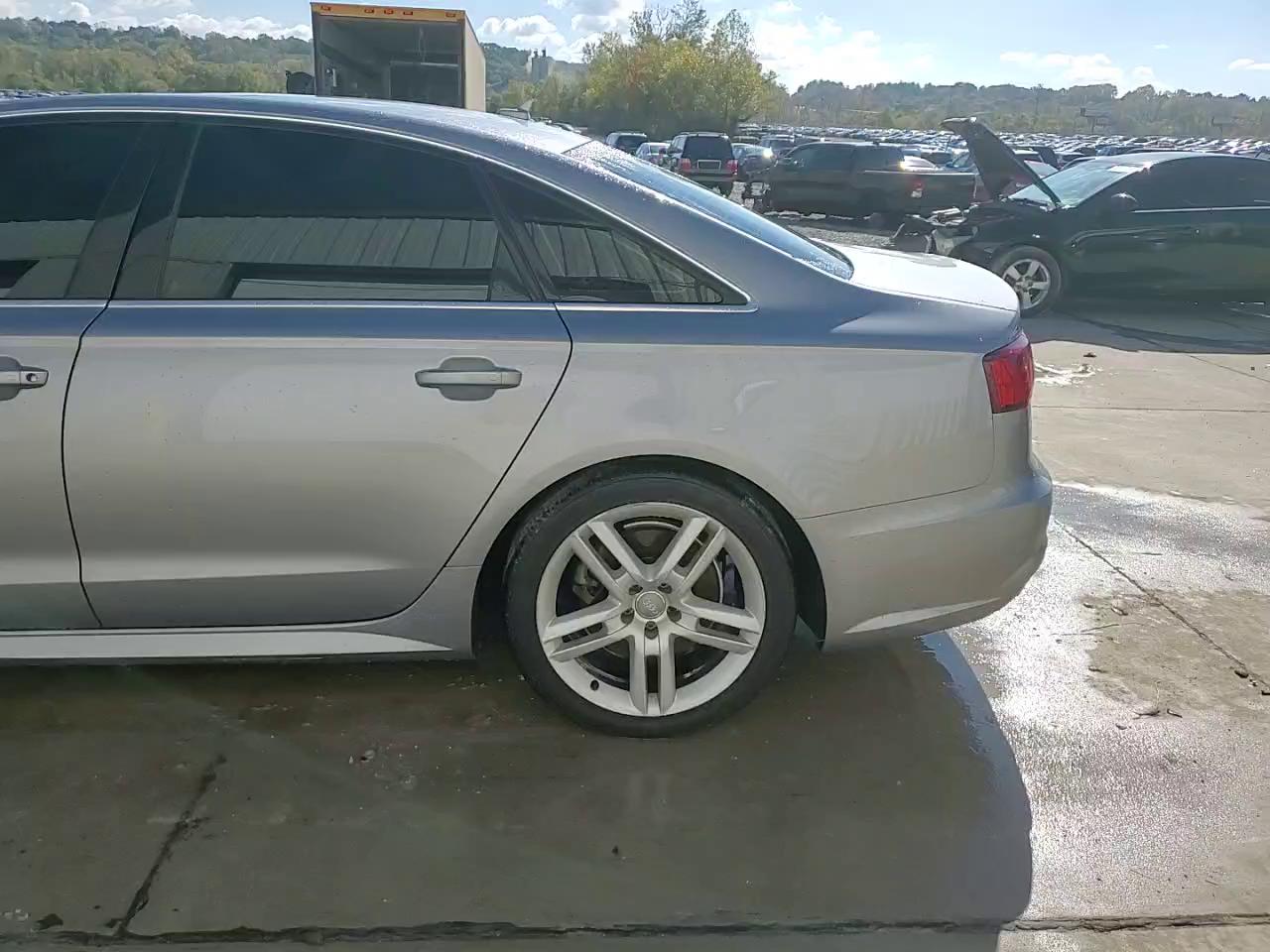 Фото: WAUFGAFC2GN073670