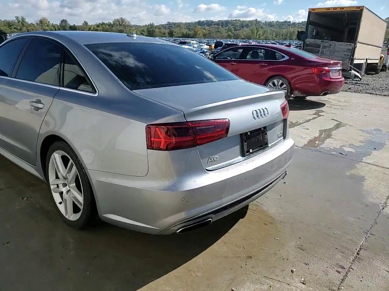 Фото: WAUFGAFC2GN073670