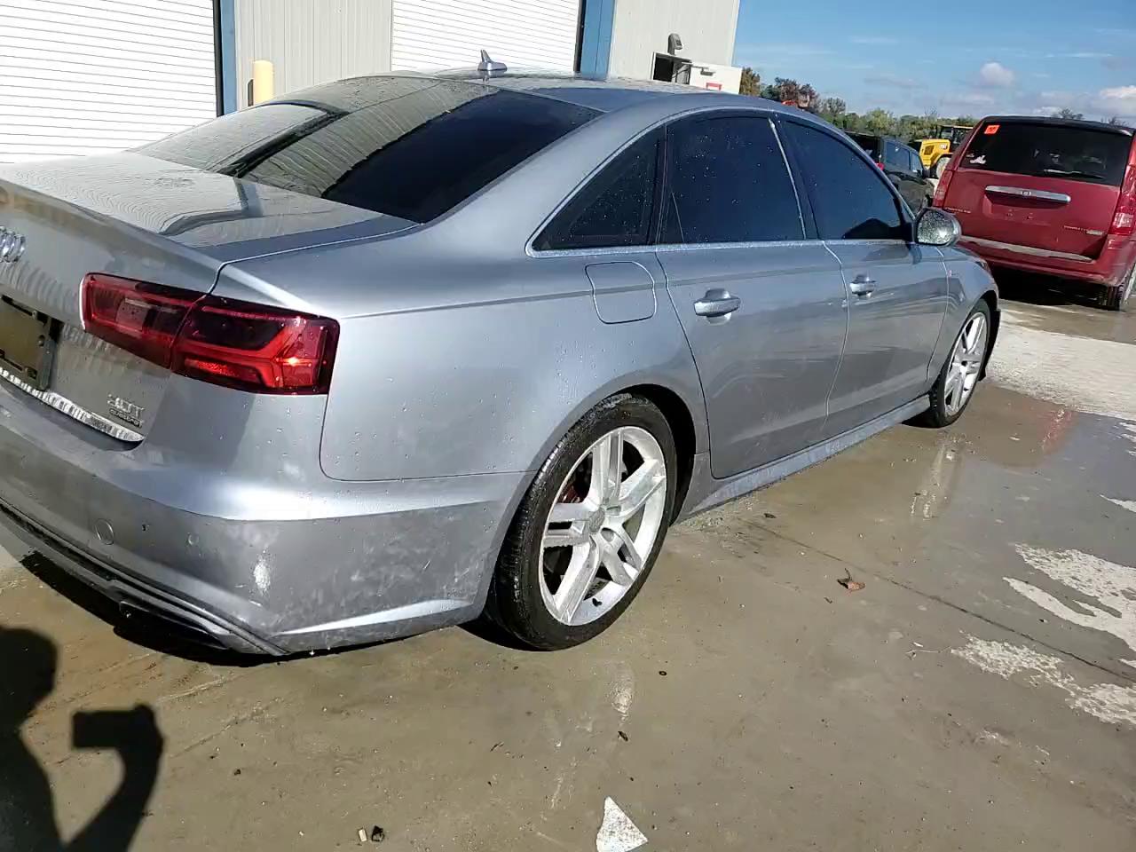 Фото: WAUFGAFC2GN073670