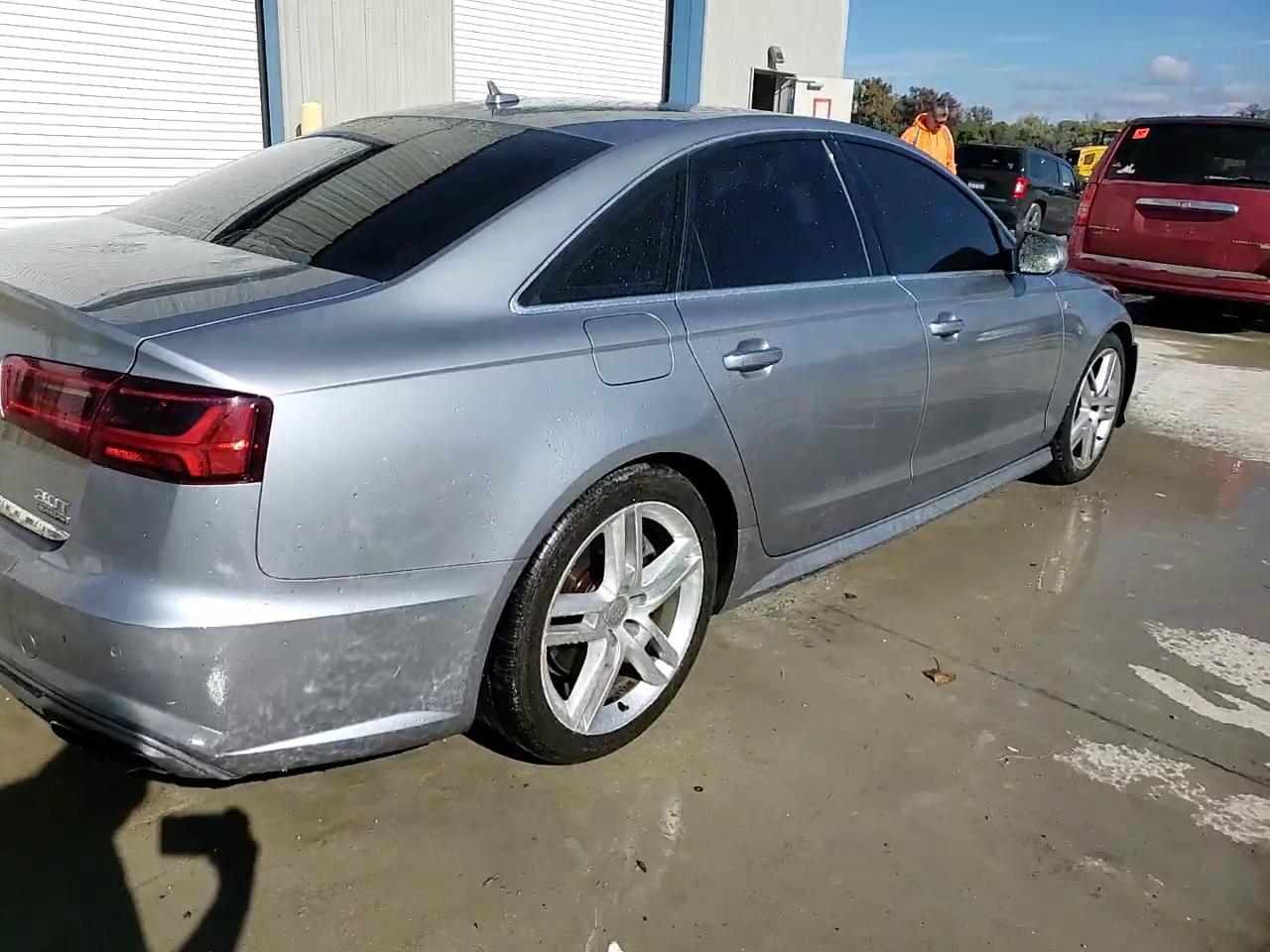 Фото: WAUFGAFC2GN073670