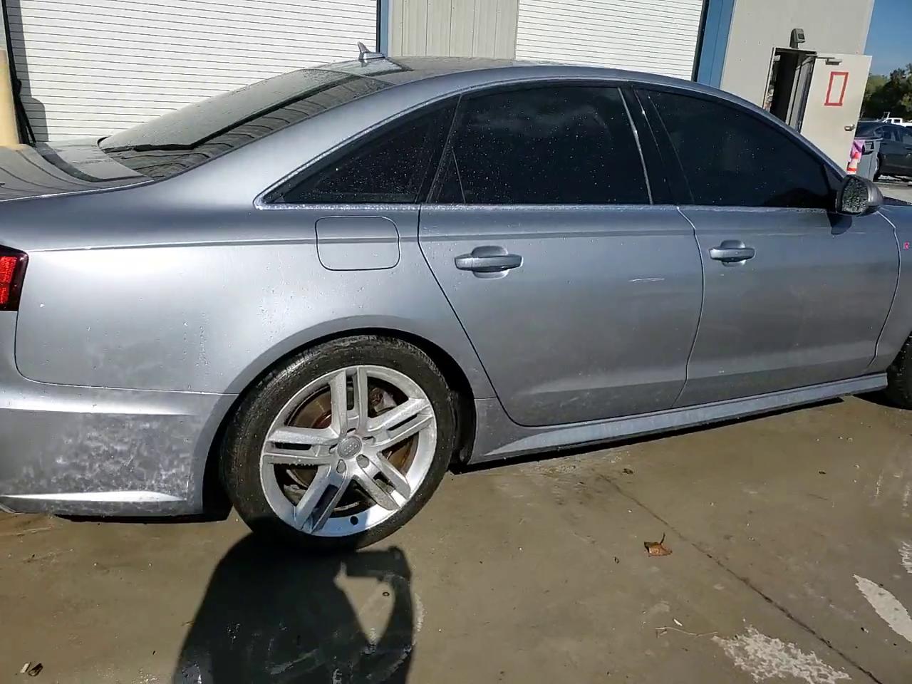 Фото: WAUFGAFC2GN073670