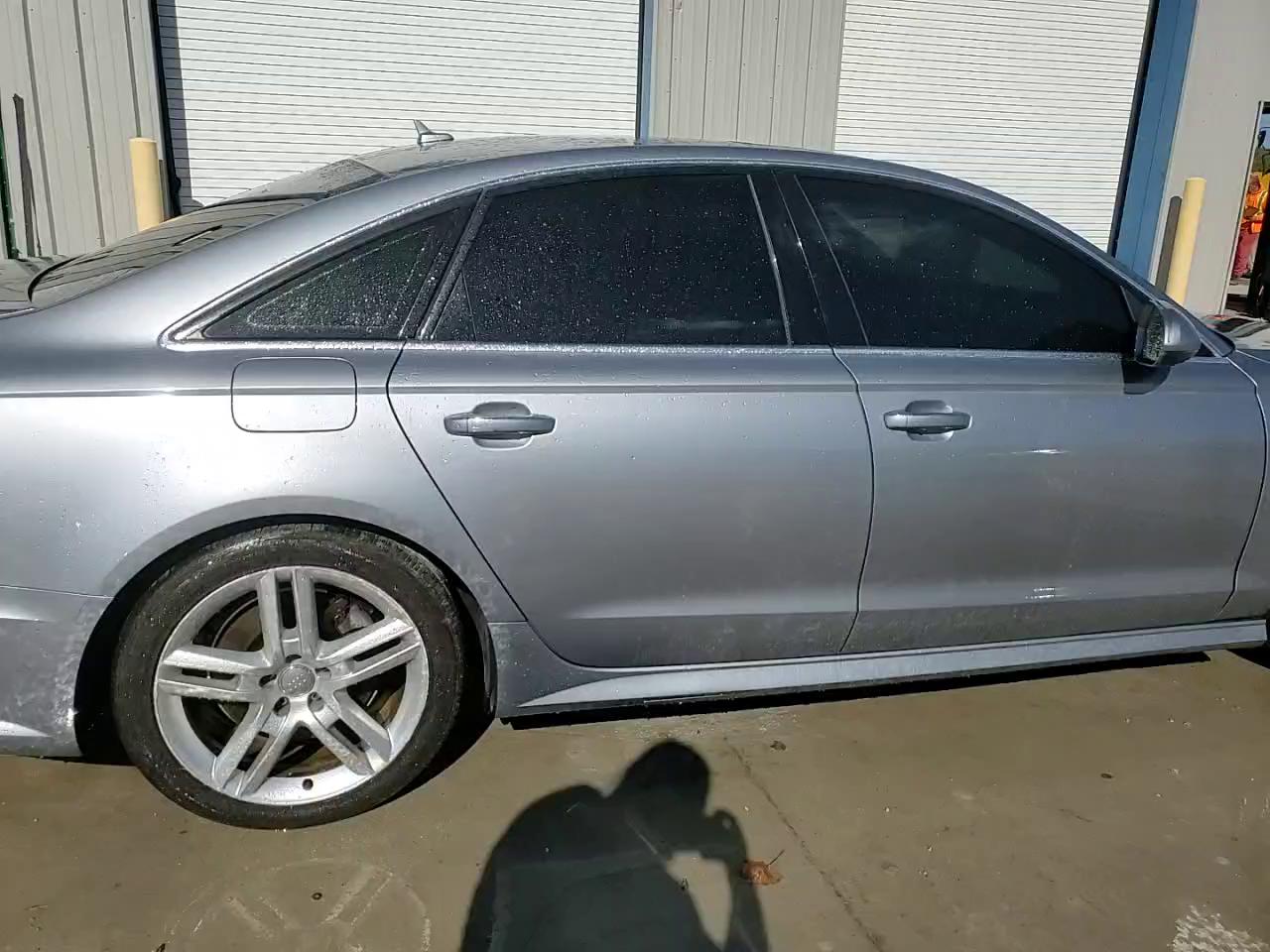 Фото: WAUFGAFC2GN073670