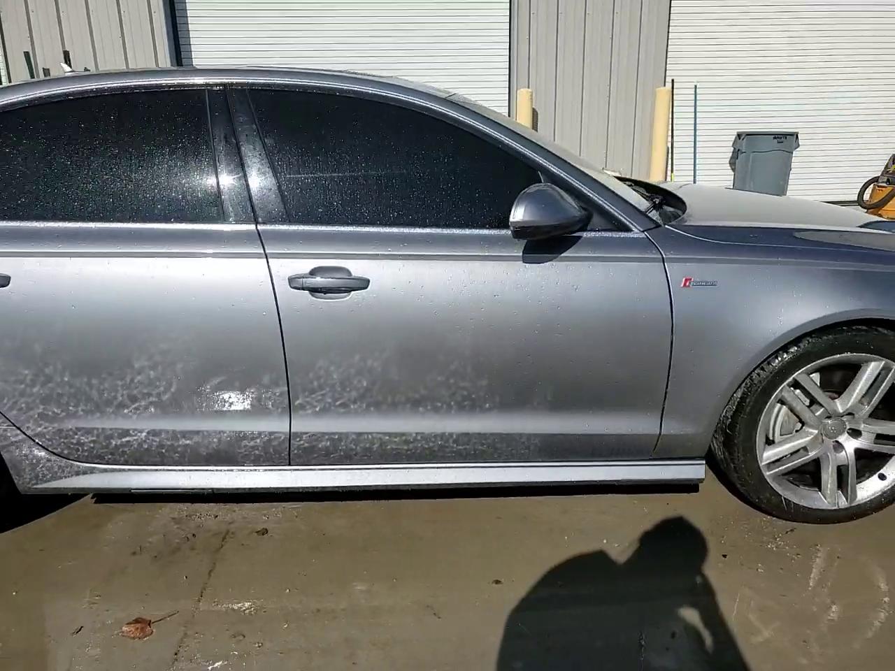 Фото: WAUFGAFC2GN073670