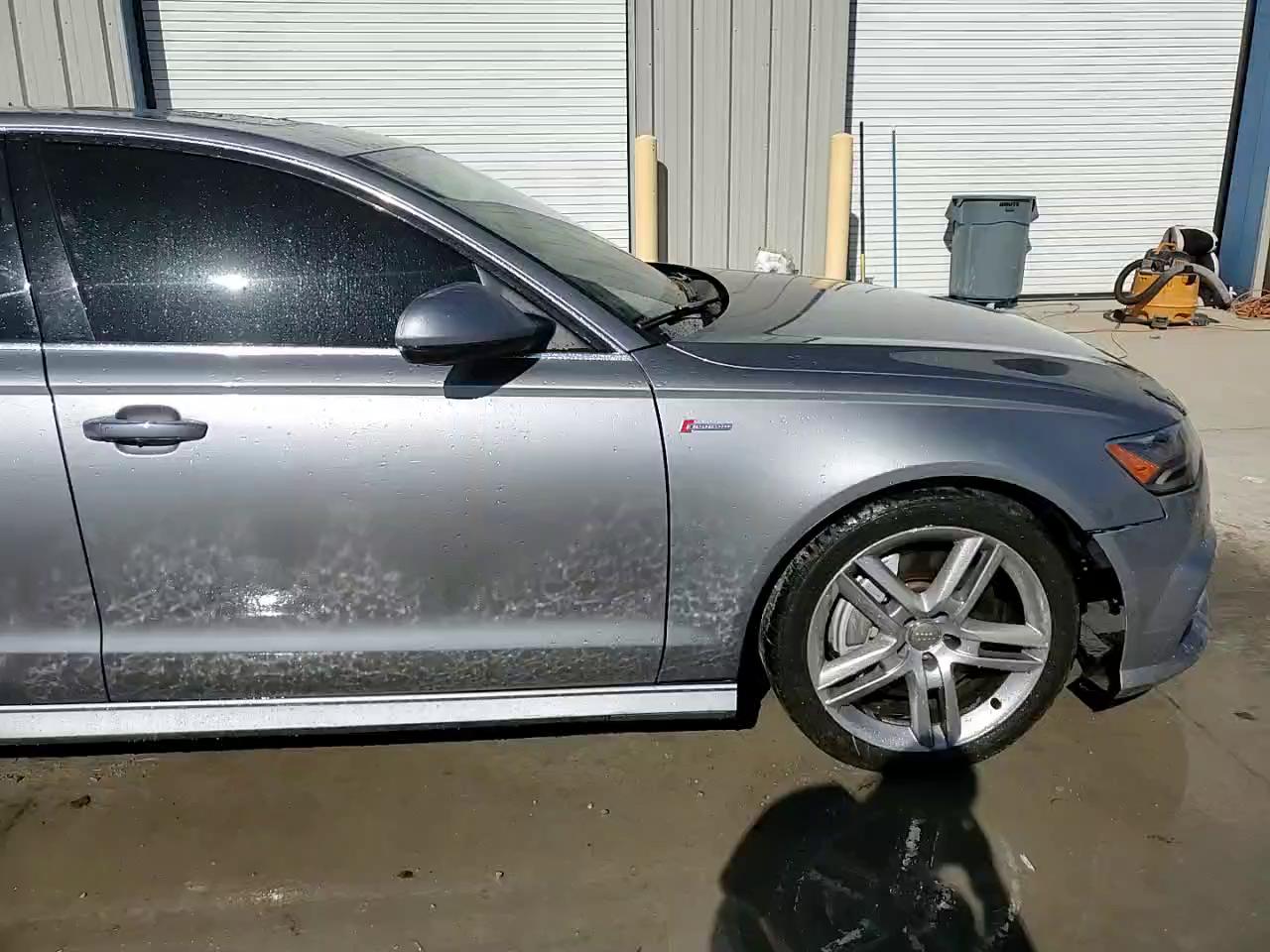 Фото: WAUFGAFC2GN073670