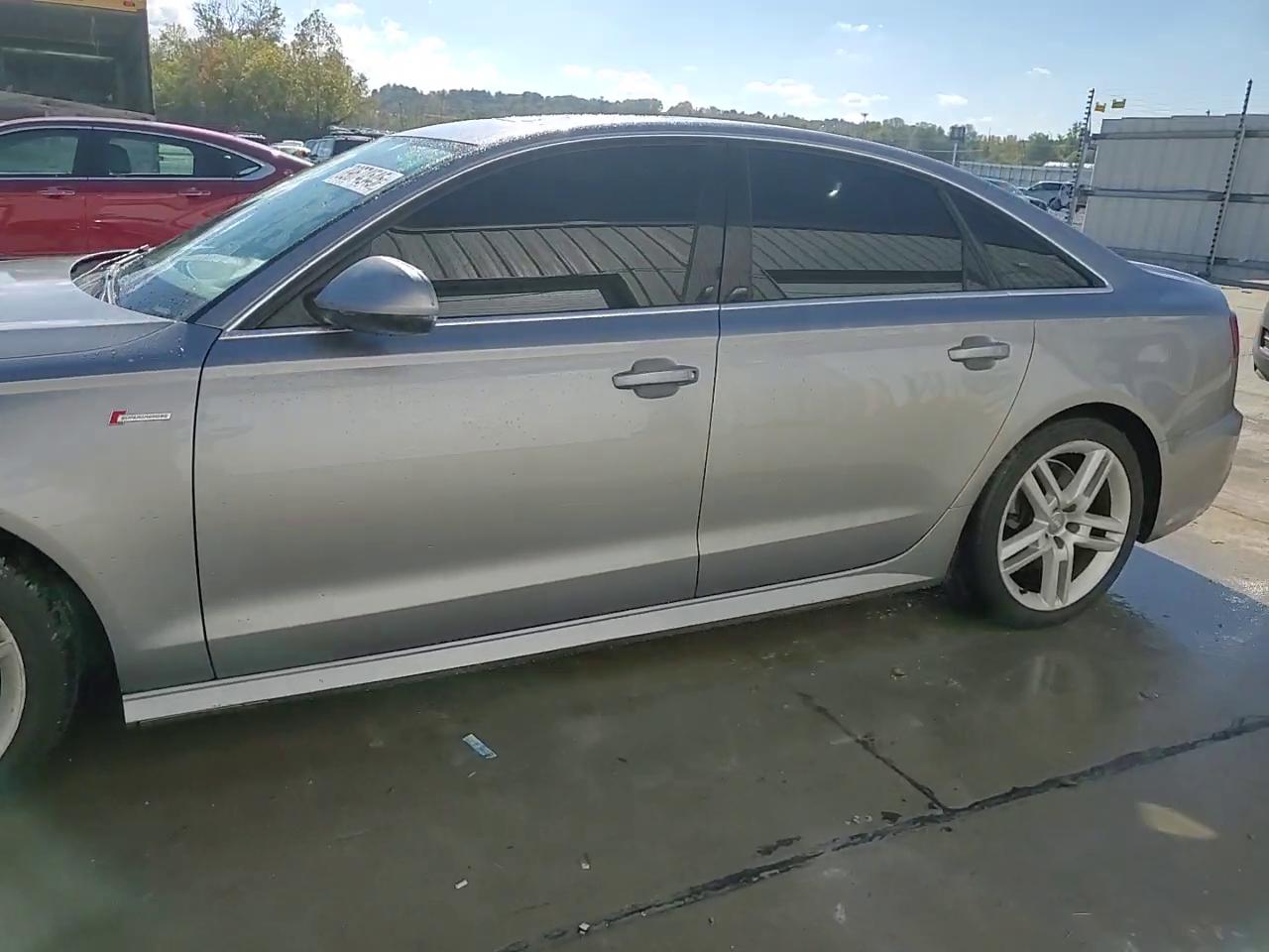 Фото: WAUFGAFC2GN073670