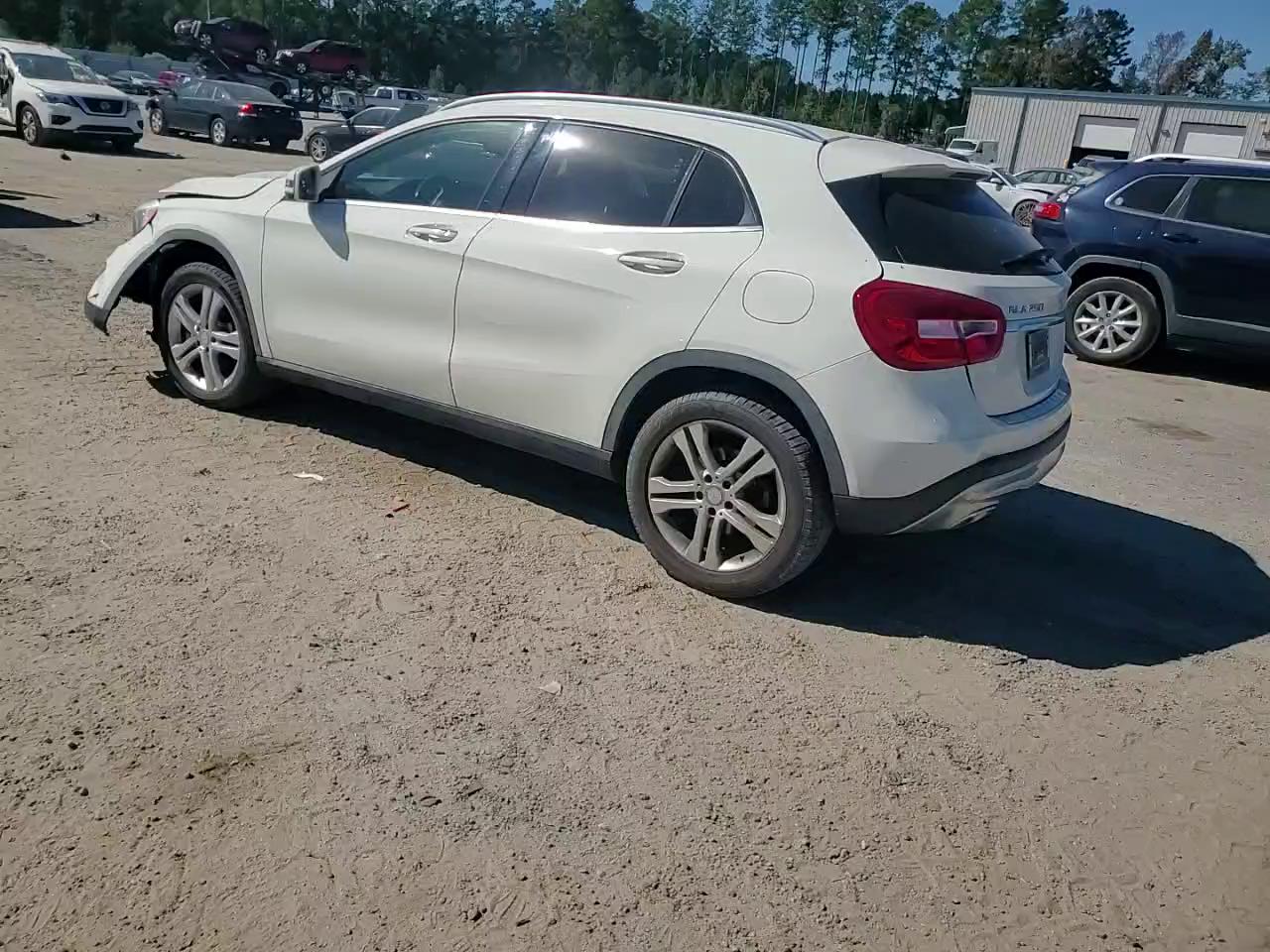 Фото: WDCTG4GB8GJ234487