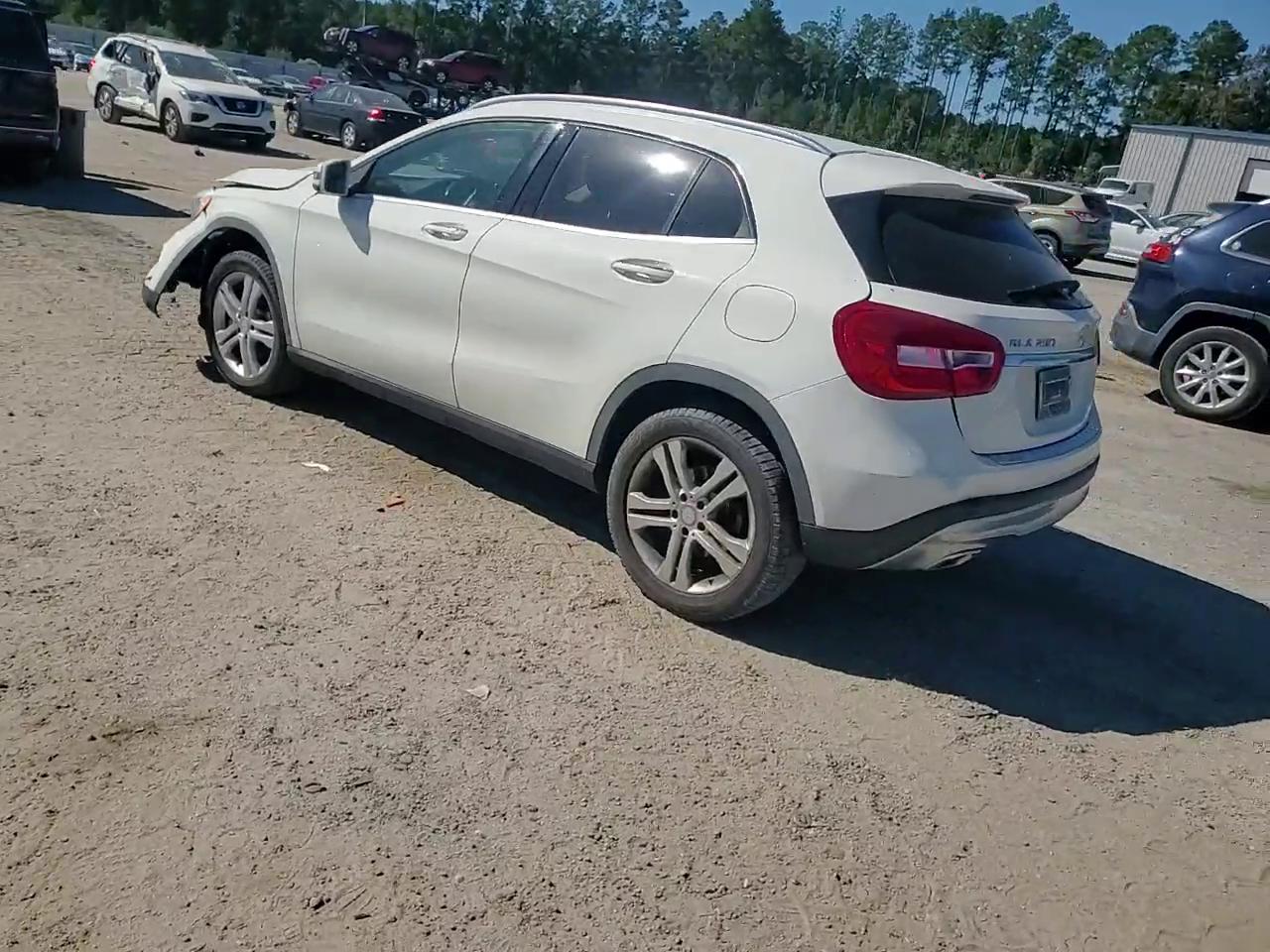 Фото: WDCTG4GB8GJ234487