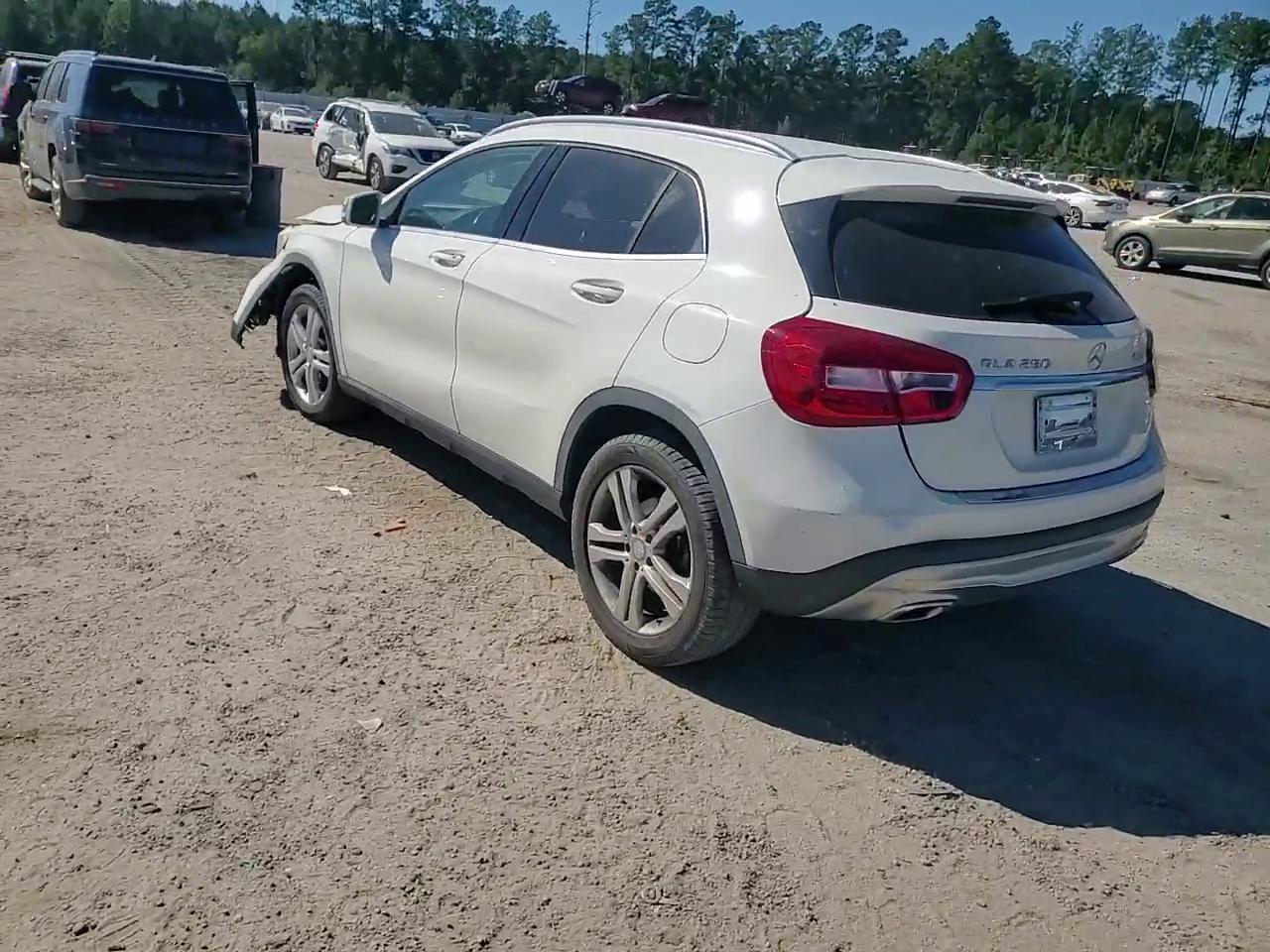 Фото: WDCTG4GB8GJ234487