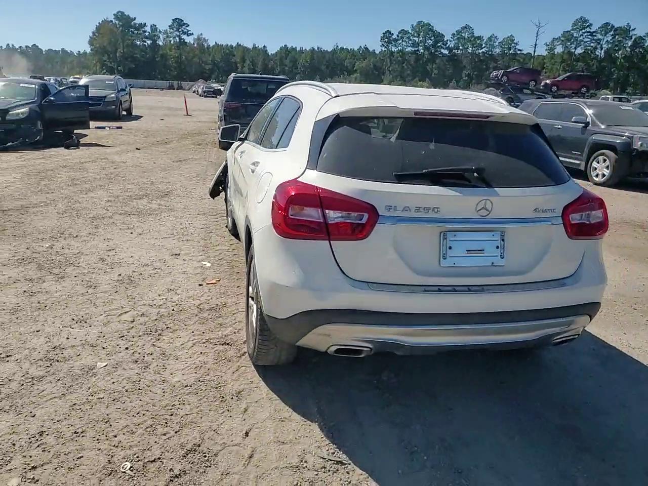 Фото: WDCTG4GB8GJ234487