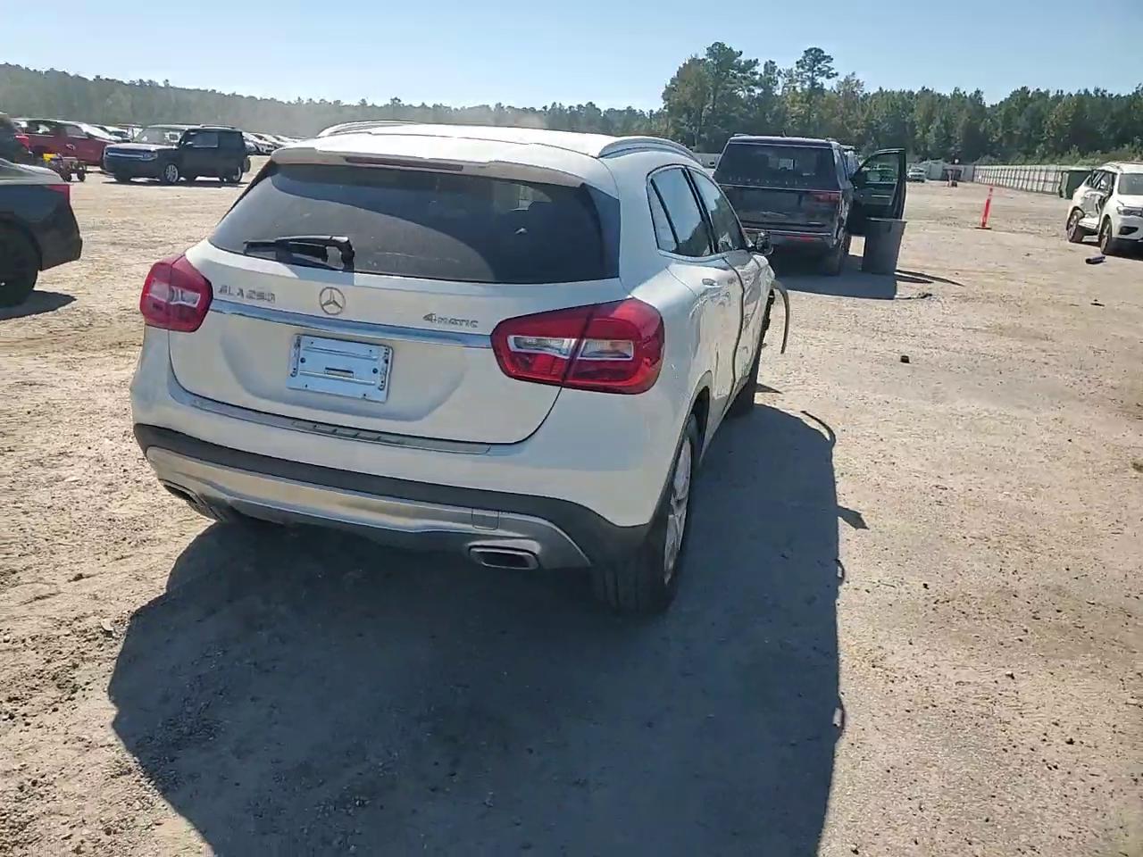 Фото: WDCTG4GB8GJ234487