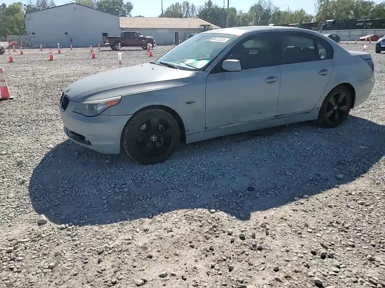 Фото: WBANF73567CU28262