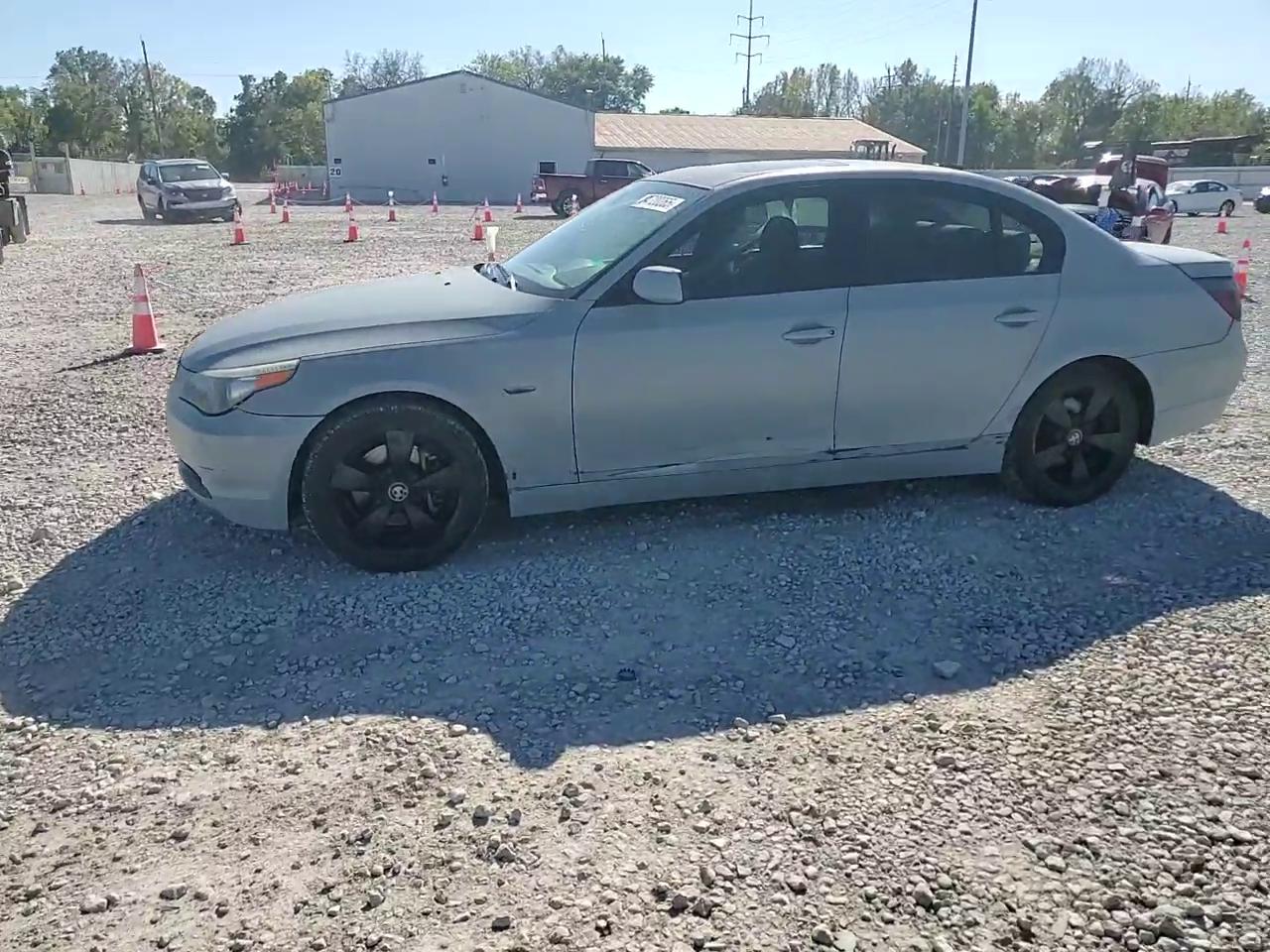 Фото: WBANF73567CU28262