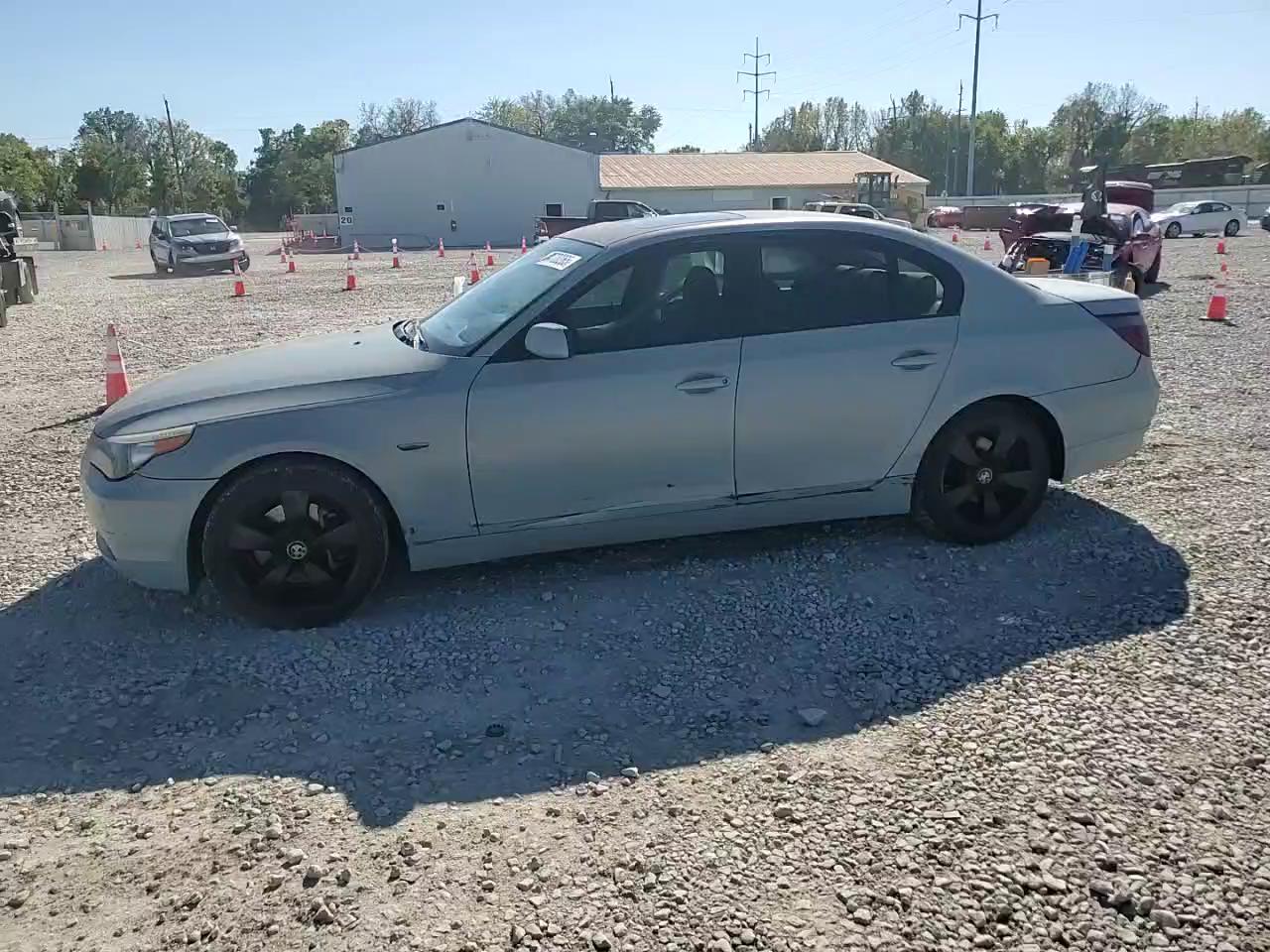 Фото: WBANF73567CU28262