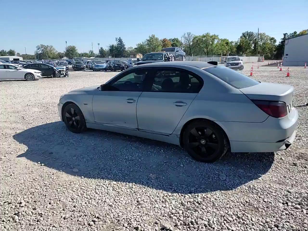 Фото: WBANF73567CU28262