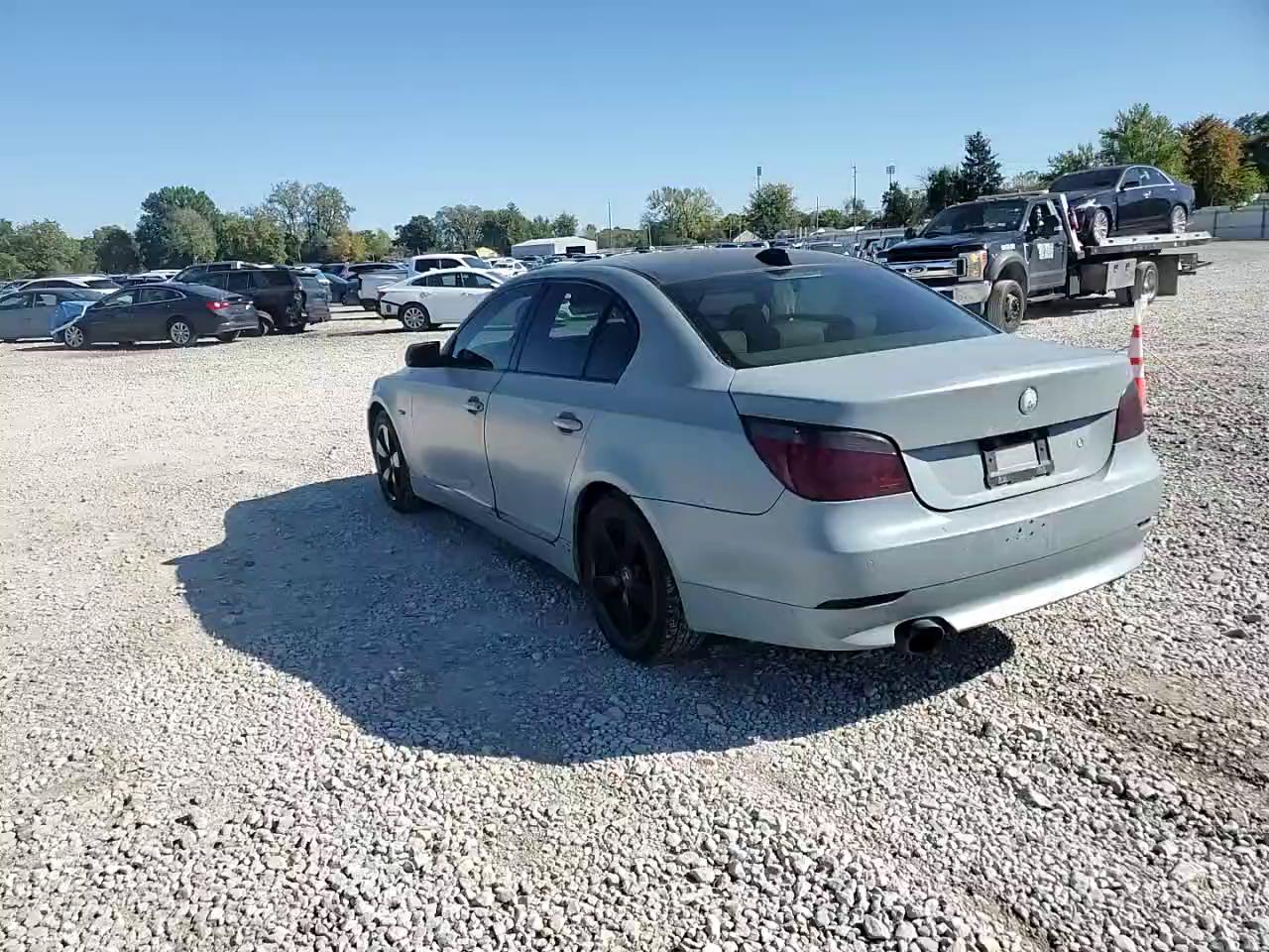 Фото: WBANF73567CU28262