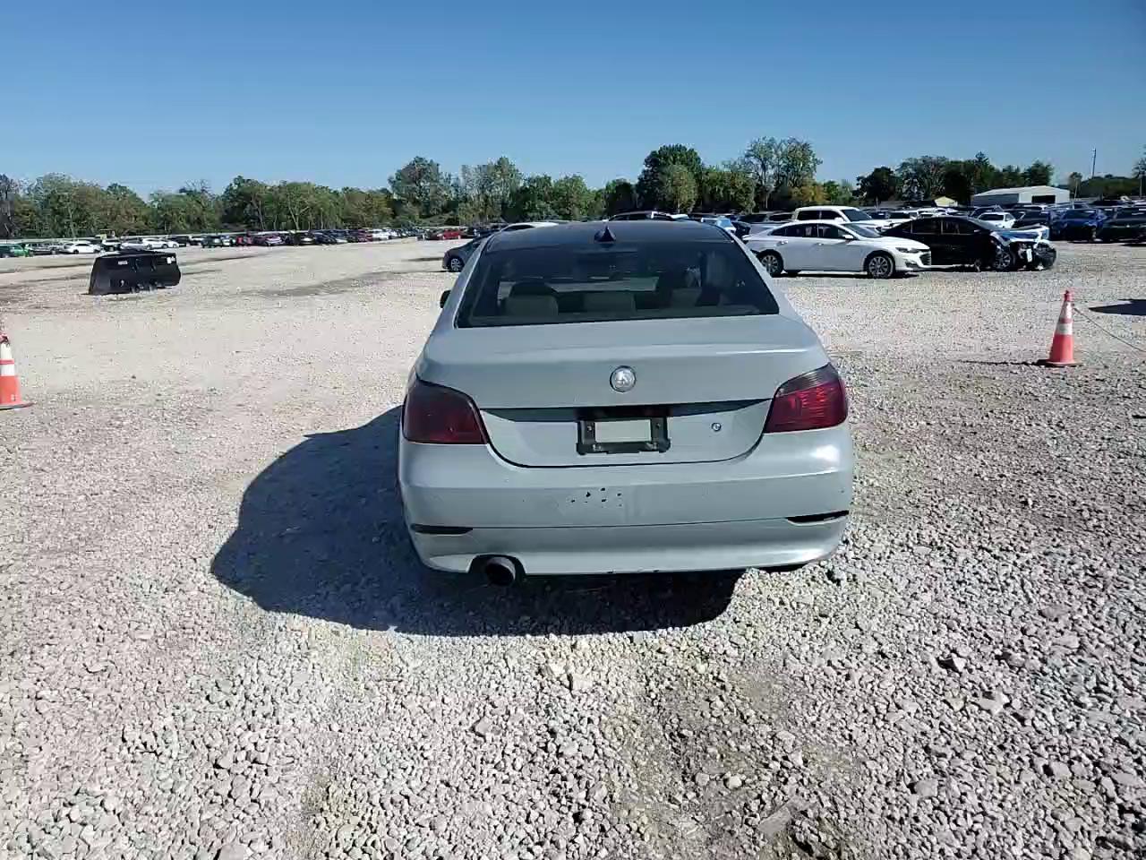 Фото: WBANF73567CU28262