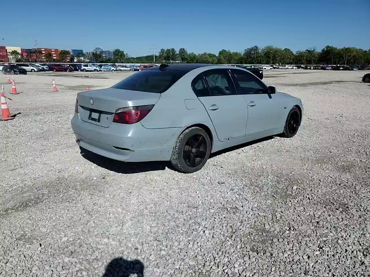 Фото: WBANF73567CU28262