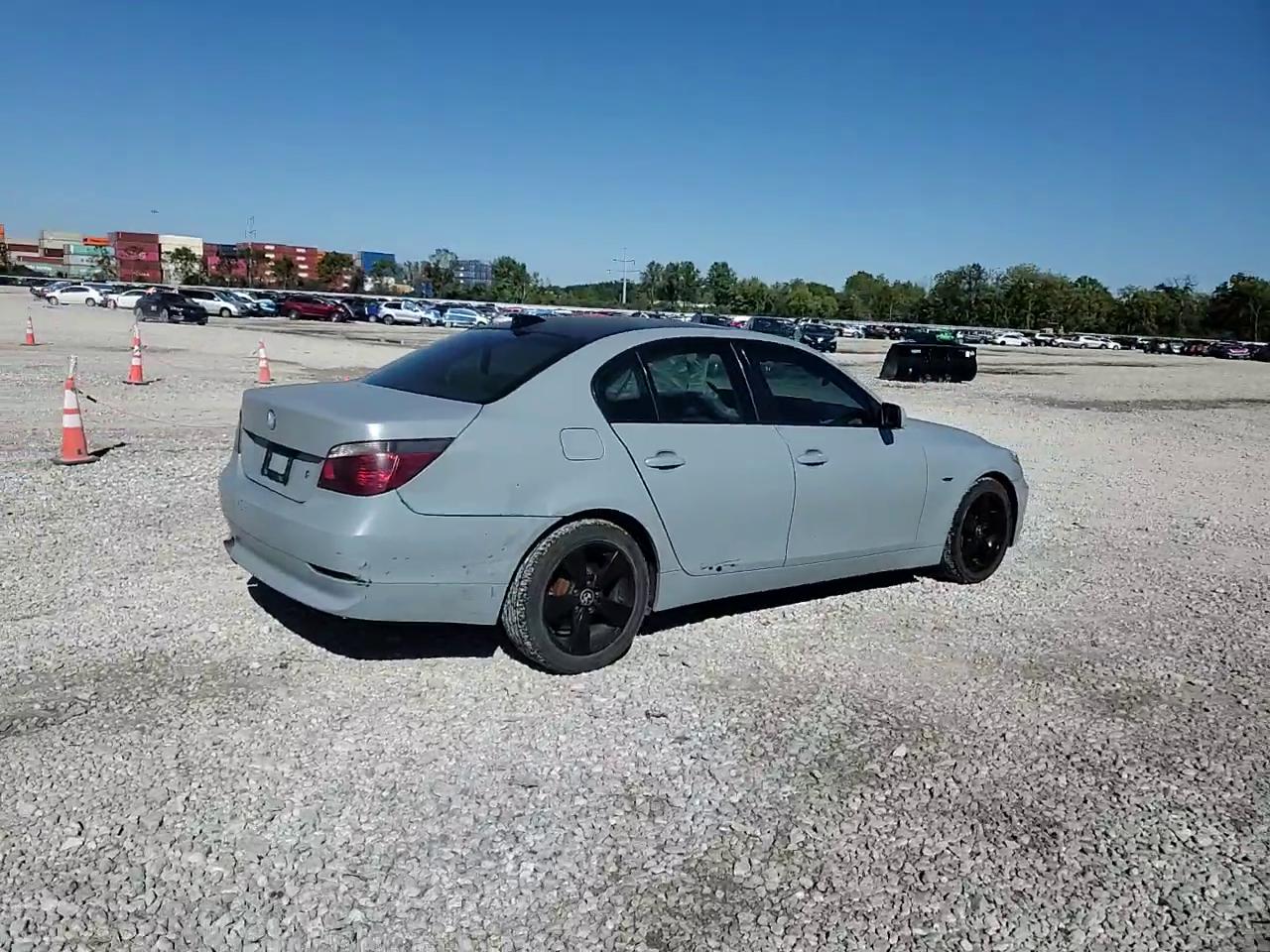 Фото: WBANF73567CU28262