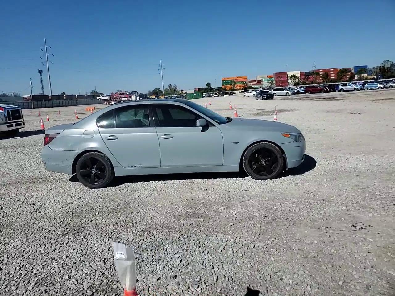 Фото: WBANF73567CU28262