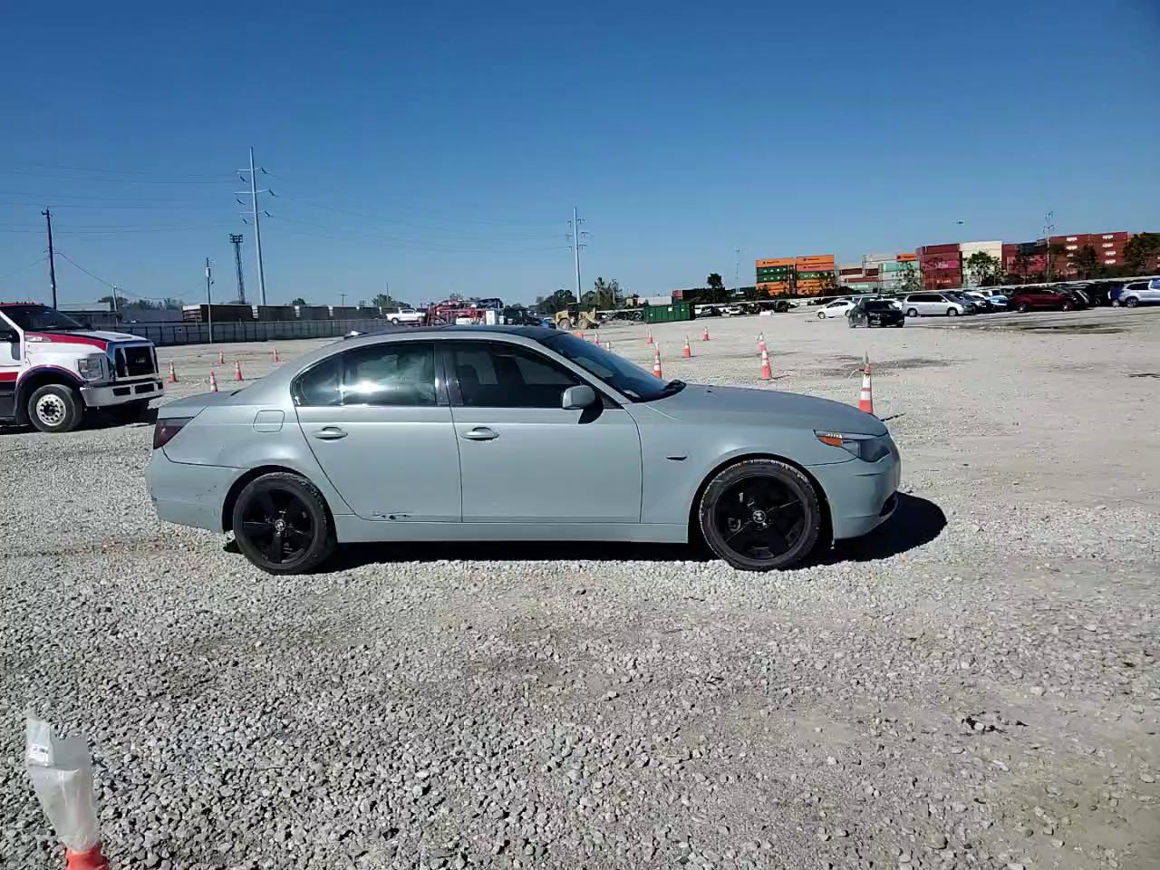 Фото: WBANF73567CU28262