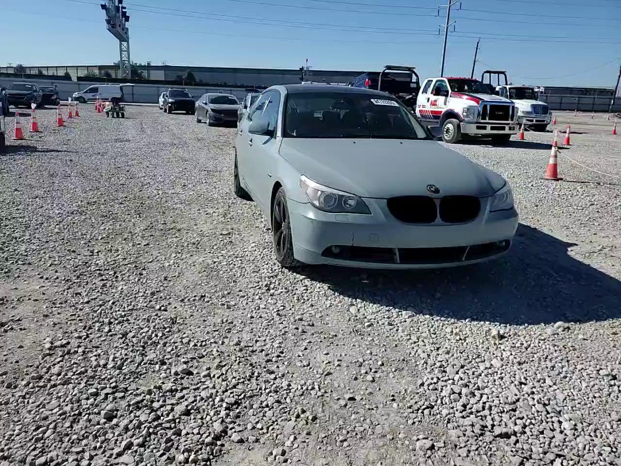 Фото: WBANF73567CU28262