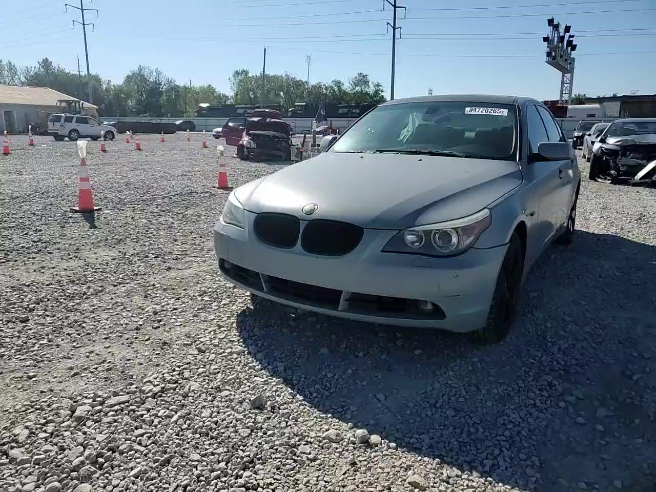 Фото: WBANF73567CU28262