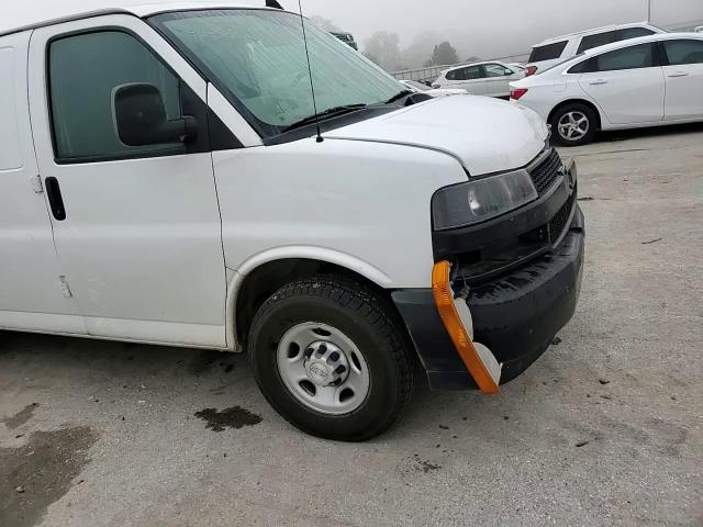 2019 Chevrolet Express 2500 Delivery Van VIN: 1GCWGAFP8K1153254 Lot: 90711185