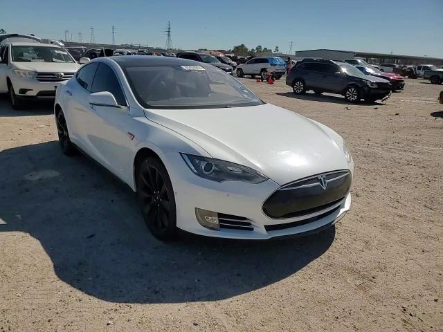 2015 Tesla Model S P85D VIN: 5YJSA1H48FF090026 Lot: 85408855