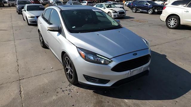 2016 Ford Focus Se VIN: 1FADP3F20GL289029 Lot: 82213985