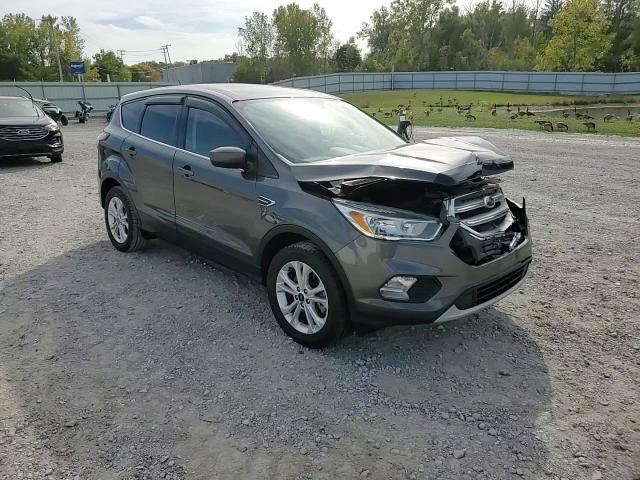 2017 Ford Escape Se VIN: 1FMCU9GD3HUE67055 Lot: 81980165
