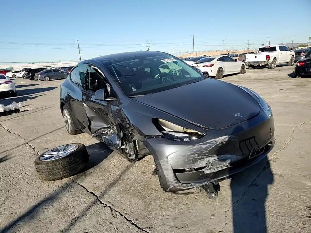2023 Tesla Model Y VIN: 7SAYGDEE0PF846993 Lot: 87112405