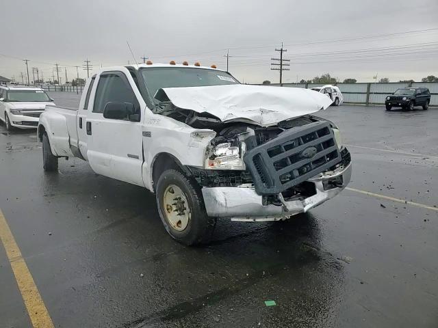 2006 Ford F350 VIN: 1FTWW30P56ED43051 Lot: 81835105