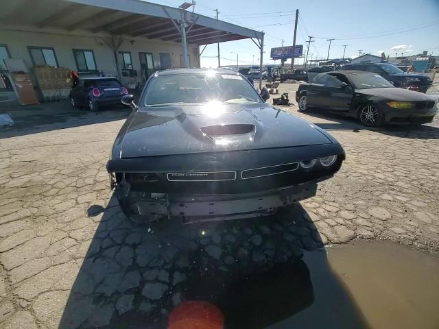 2008 Dodge Challenger Srt-8 VIN: 2B3LJ74W48H300179 Lot: 82474295