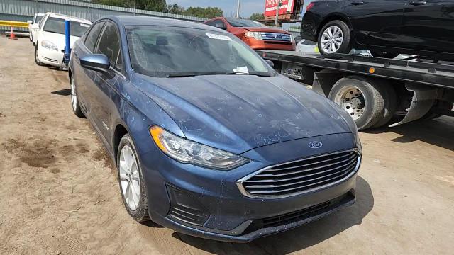 2019 Ford Fusion Se VIN: 3FA6P0LU2KR102882 Lot: 81970405