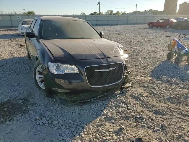 2016 Chrysler 300 Limited VIN: 2C3CCAAG2GH161465 Lot: 86451775