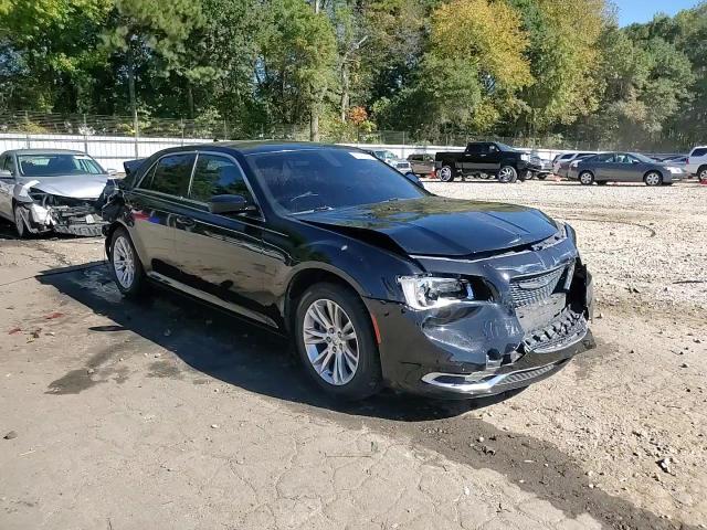 2017 Chrysler 300 Limited VIN: 2C3CCAAG6HH521743 Lot: 86840685