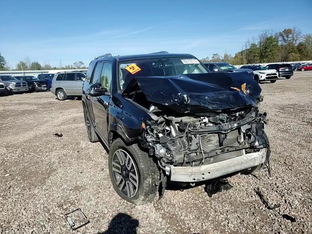 2019 Toyota 4Runner Sr5/Sr5 Premium VIN: JTEBU5JR1K5702420 Lot: 82319115